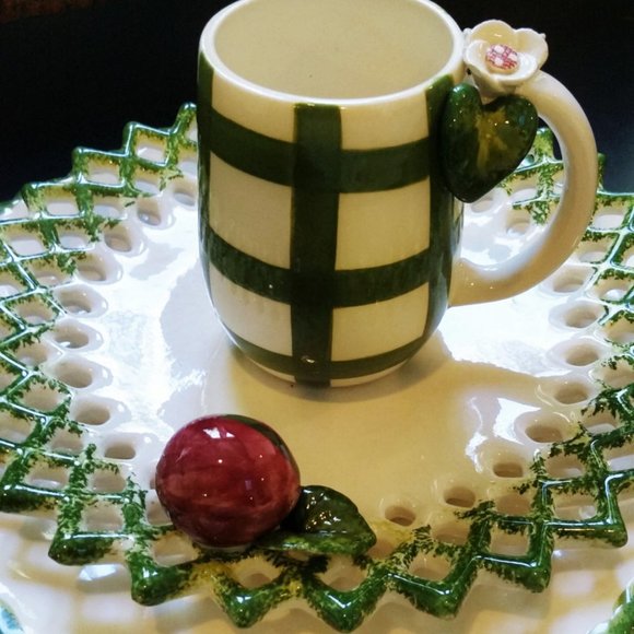 Vintage porcelain set of 2 plates & tea/coffee cup - Picture 3 of 5